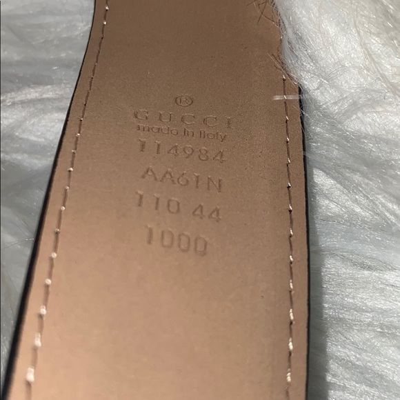 Gucci Signature Leather Belt